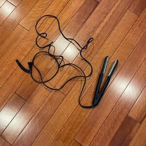 Harry Josh flat iron